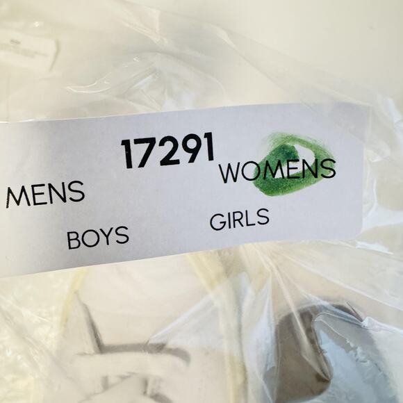 Converse Shoes Womens 8.5 White Leather Chuck Taylor All Star Low Top Sneakers - Picture 12 of 12